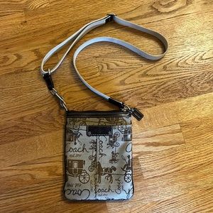 Coach brown logo design crossbody bag